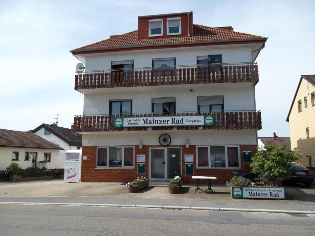 Gasthof Und Pension Mainzer Rad Schwetzingen Room photo